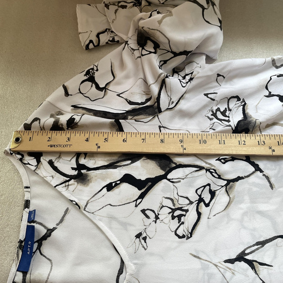 APT 9 Shirt Women XL White Black Floral Ruffle Flared Sleeve‎ Whimsy Fairy Top - Picture 8 of 11